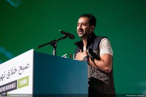 گزارش تصویری پانزدهمین رویداد صبح خلاق تهران با سخنرانی امیرحسین ماحوزی و اهدای جایزه امید شهر به سروش صلواتیان