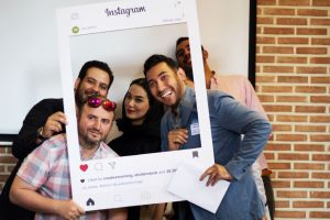 گزارش تصویری دومین رویداد صبح خلاق تهران با سخنرانی استاد محمدرضا عبدالملکیان در مجموعه باغ موزه قصر و در تالار فرخی یزدی برگزار شد