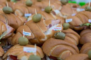 گزارش تصویری دومین رویداد صبح خلاق تهران با سخنرانی استاد محمدرضا عبدالملکیان در مجموعه باغ موزه قصر و در تالار فرخی یزدی برگزار شد