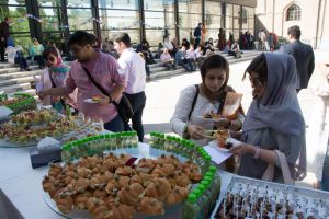 گزارش تصویری دومین رویداد صبح خلاق تهران با سخنرانی استاد محمدرضا عبدالملکیان در مجموعه باغ موزه قصر و در تالار فرخی یزدی برگزار شد
