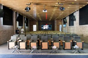 گزارش تصویری دومین رویداد صبح خلاق تهران با سخنرانی استاد محمدرضا عبدالملکیان در مجموعه باغ موزه قصر و در تالار فرخی یزدی برگزار شد