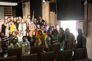 گزارش تصویری دومین رویداد صبح خلاق تهران با سخنرانی استاد محمدرضا عبدالملکیان در مجموعه باغ موزه قصر و در تالار فرخی یزدی برگزار شد